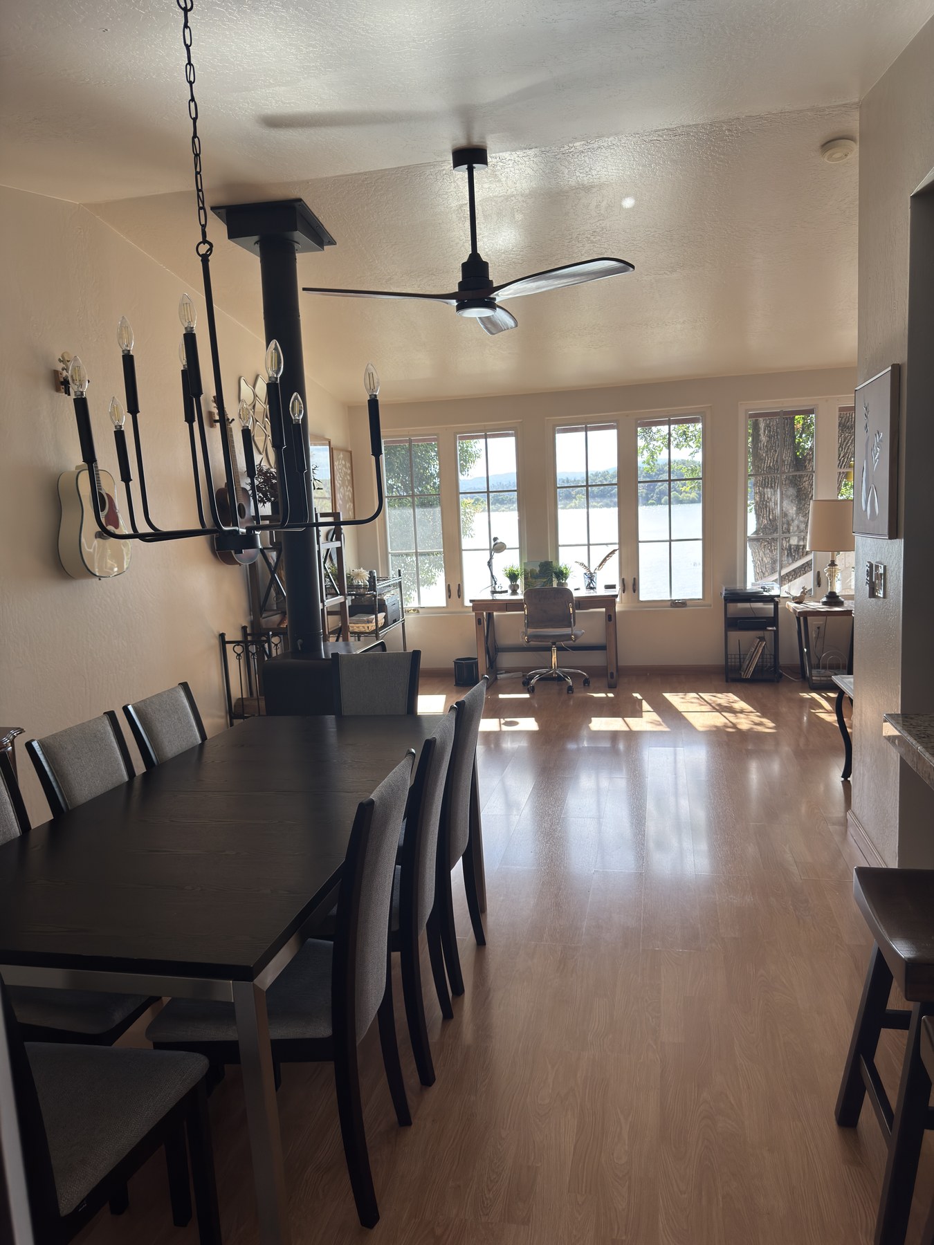 Dining and work space